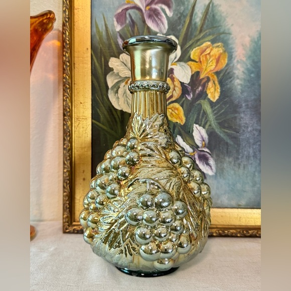 Vintage Imperial Glass Co. Green Carnival Glass Grape Decanter - Picture 2 of 8